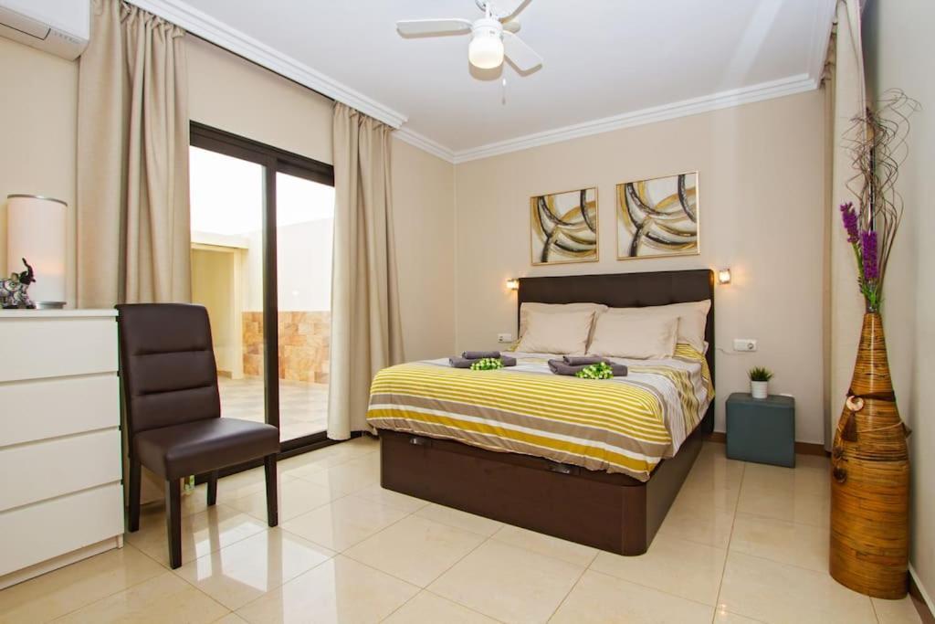Riviera Park 2B, Central 2 Bed Puerto del Carmen  Exterior photo